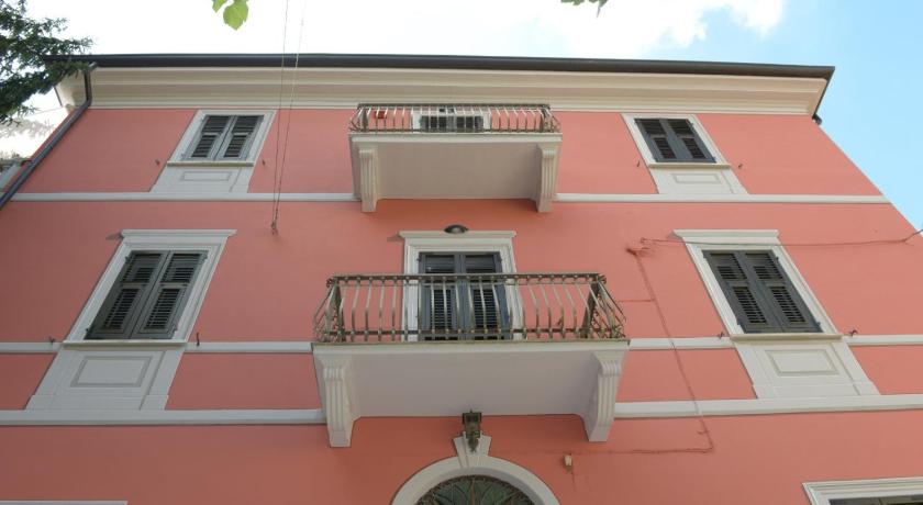 Rivaro Palace photo