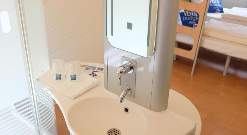 ibis budget Hotel BONN SUD Konigswinter photo