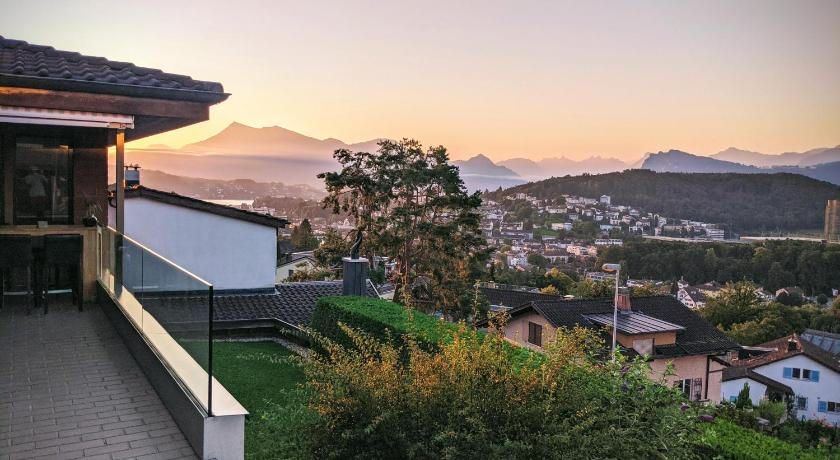 Young Backpackers Homestay photo