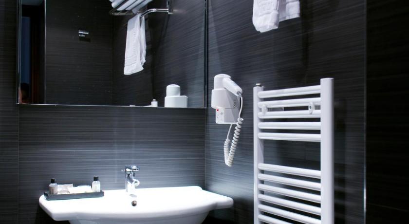 Image of Single - Room 1