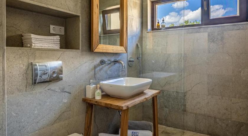 The Golfer Apartment with Jacuzzi photo