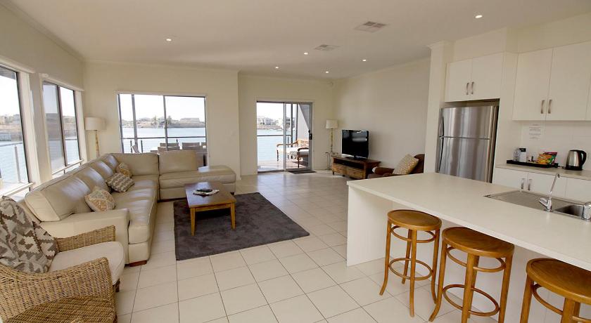 Wallaroo Marina Apartments