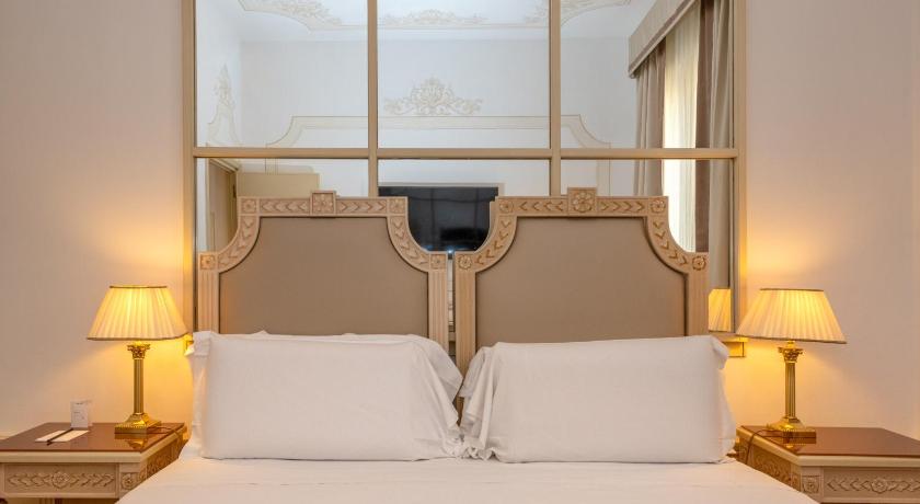 Image of Family Room 9