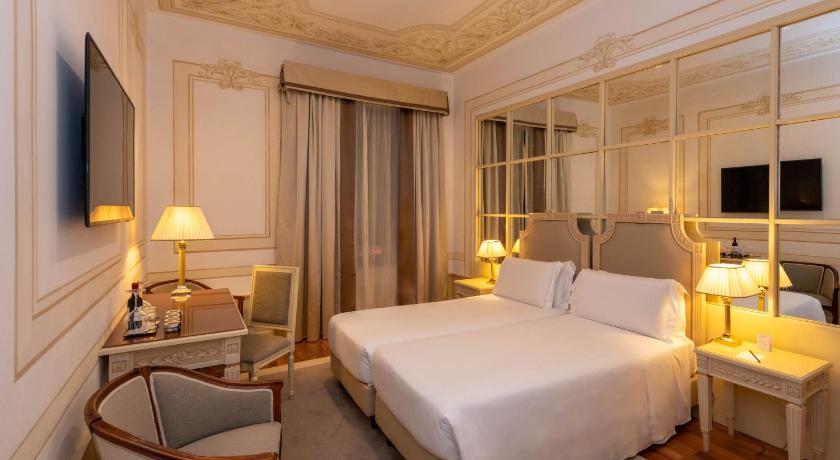 Image of Superior Room 5
