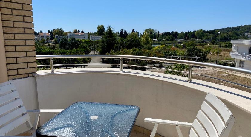 Blue Star Apartments photo