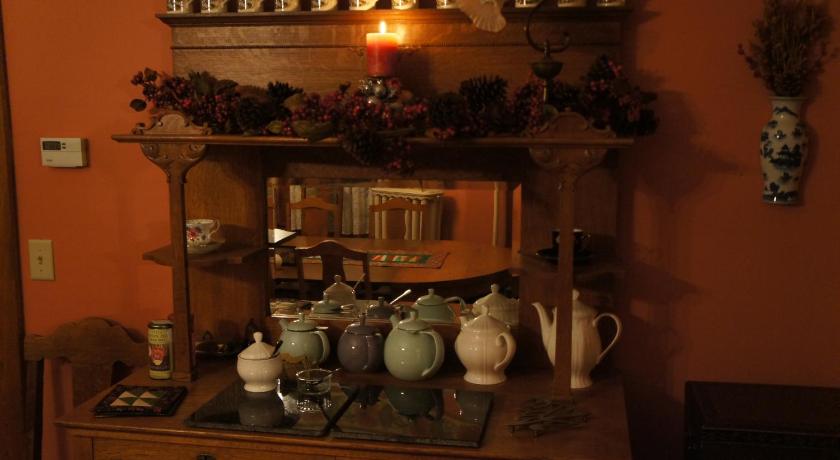 Maplecroft Bed & Breakfast photo