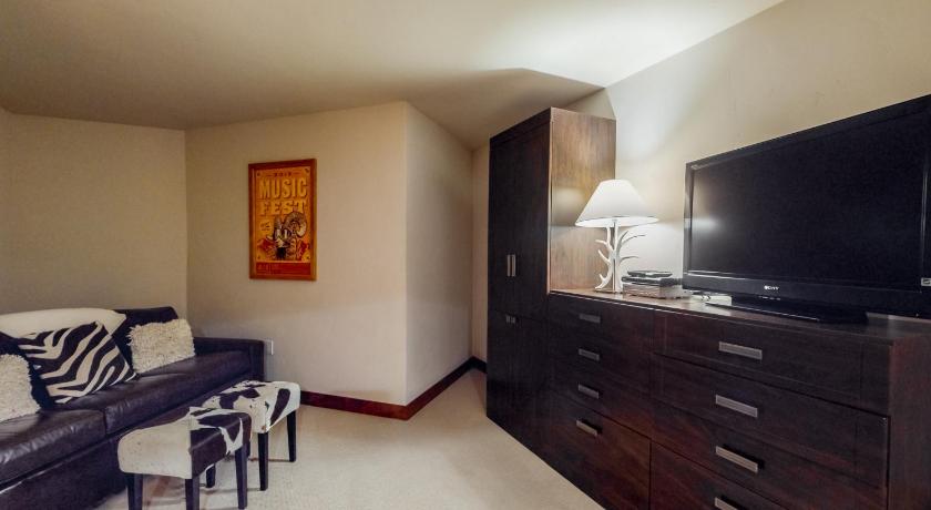 Image of One-Bedroom Apartment 12