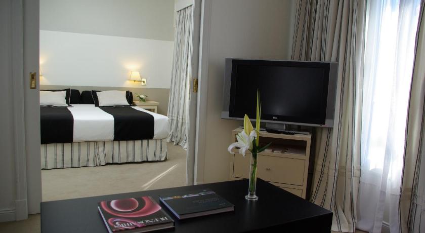 Image of Executive Suite 8