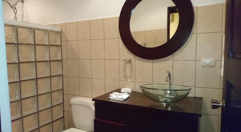 Hotel CR Lounge by Little Havana photo