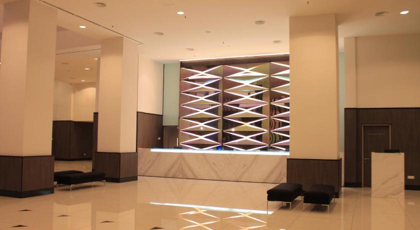Grand Alora Hotel - image 25