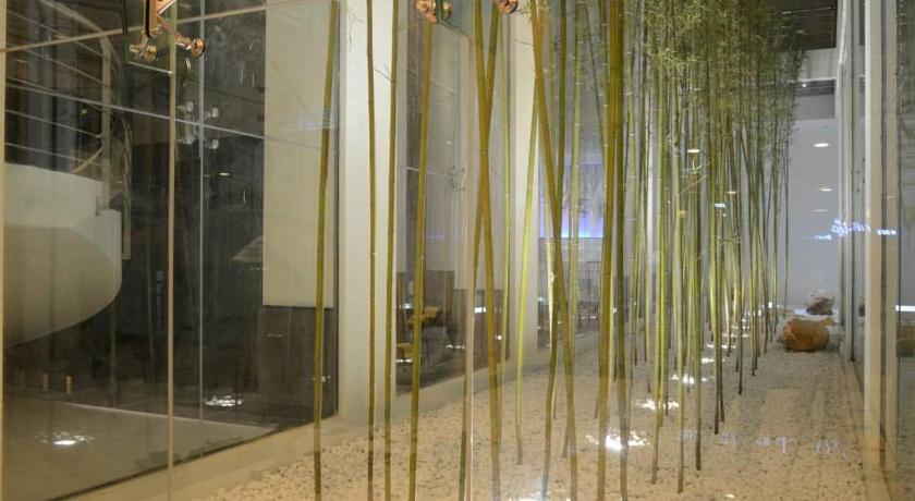 Grand Alora Hotel - image 38