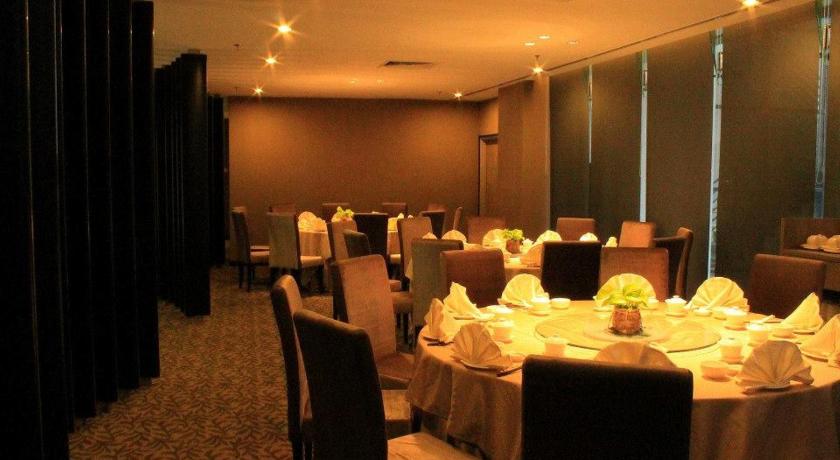 Grand Alora Hotel - image 48