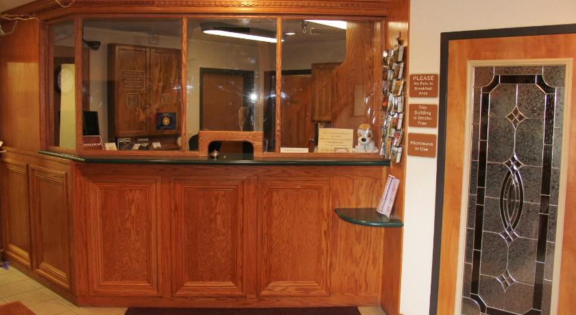 Homestead Inn & Suites photo