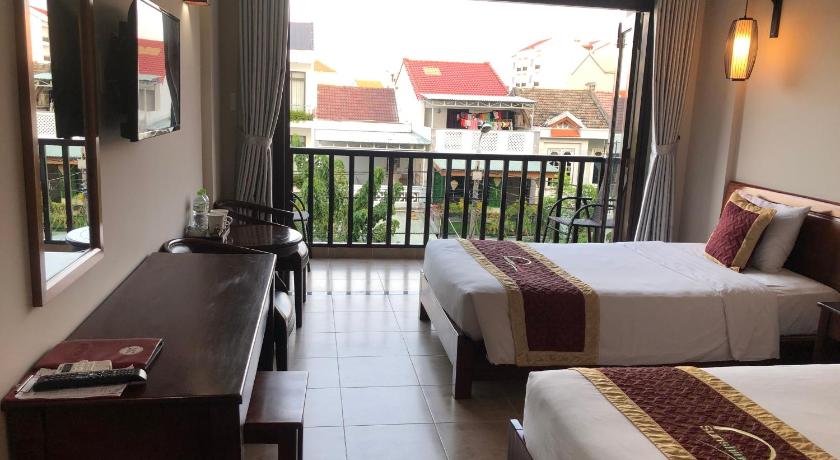 Image of Deluxe Twin Room - Non-Smoking 5