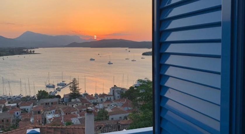 VERANDA BLUE - POROS