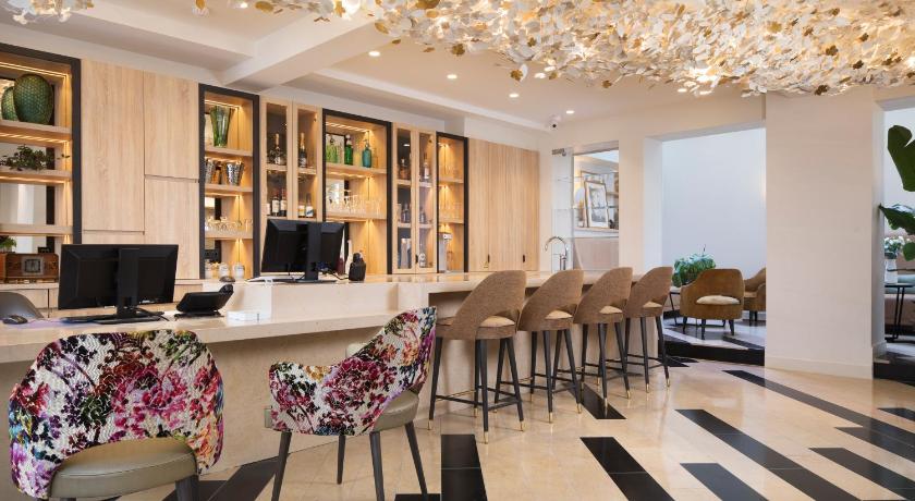 Hotel Des Champs Elysees photo