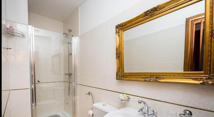 Image of Double or Twin Room 13