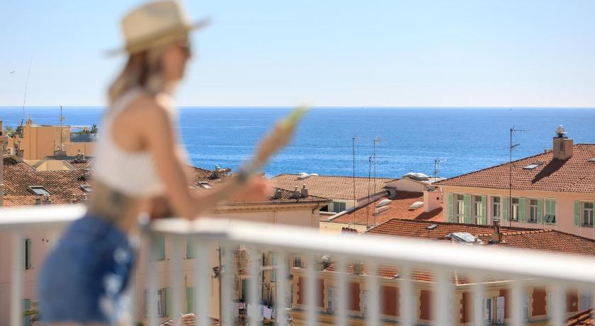 Image of Apartment with Terrace 8