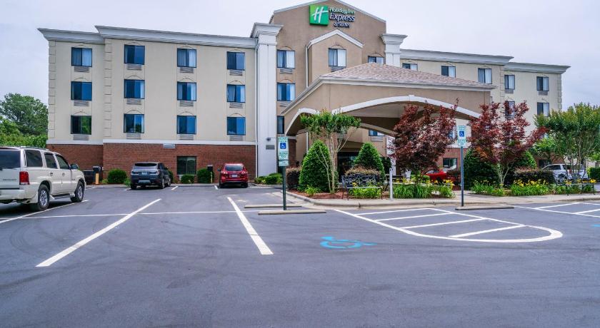 HOLIDAY INN EXPRESS & SUITES ROANOKE RAPIDS