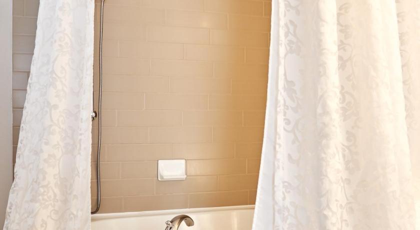 RiverRock Inn photo