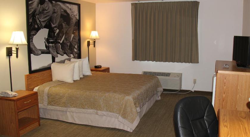 Homestead Inn & Suites photo