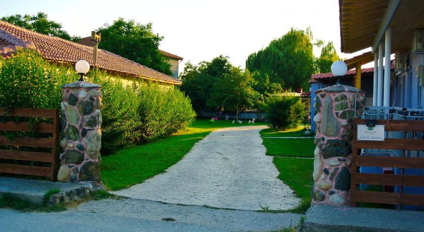 Kremasti Rooms