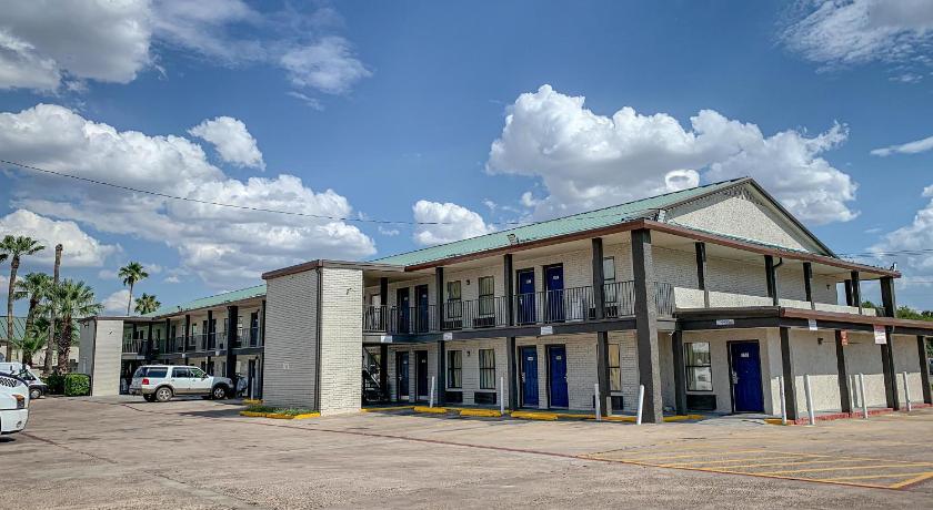 Car Rental Laredo Texas Airport Studio 6 Laredo Tx North