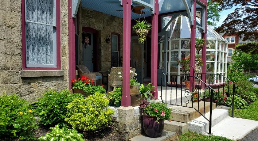 Gifford-Risley House Bed and Breakfast photo