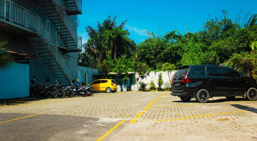 CREW EXPRESS Hotel - image 35