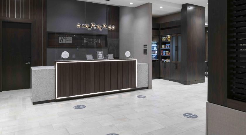Holiday Inn Express Boston Logan Airport - Revere photo