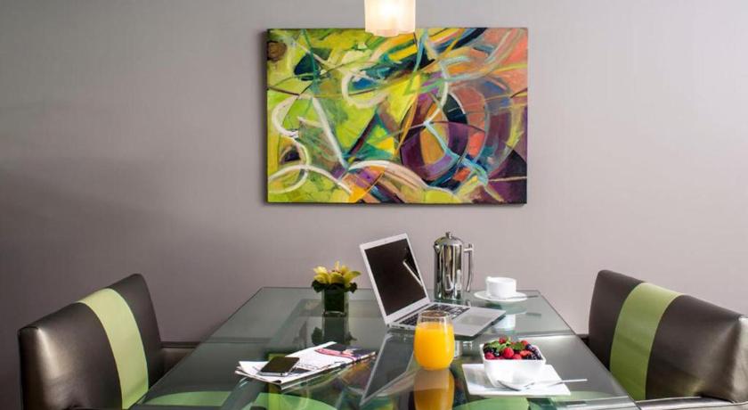 Image of Deluxe Suite 6