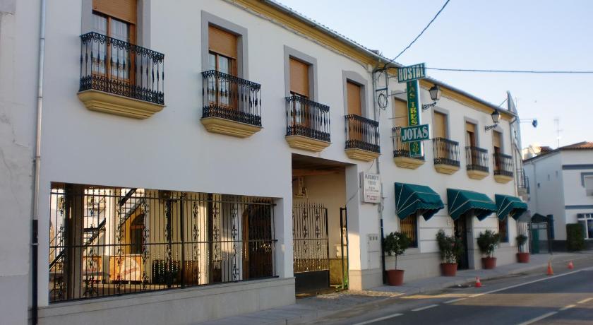 Hostal las Tres Jotas — Hotel in Alcaracejos