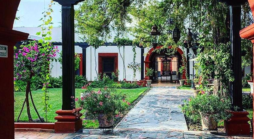 Hotel El Farol — Hotel in Parras de la Fuente