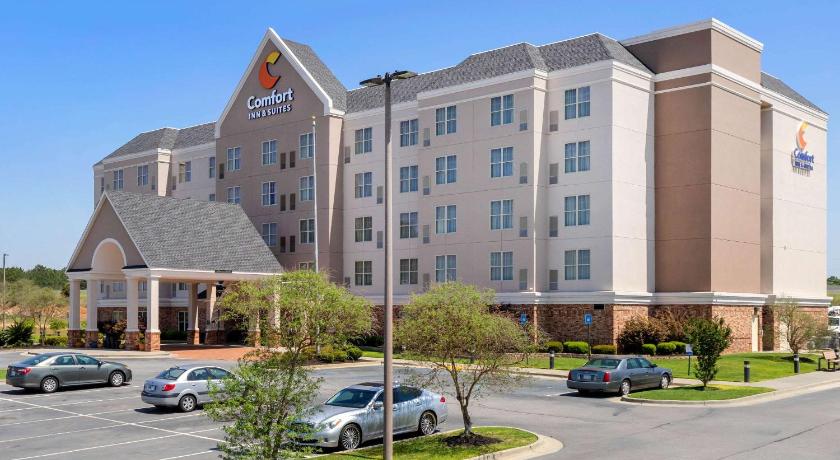 Comfort Inn & Suites photo