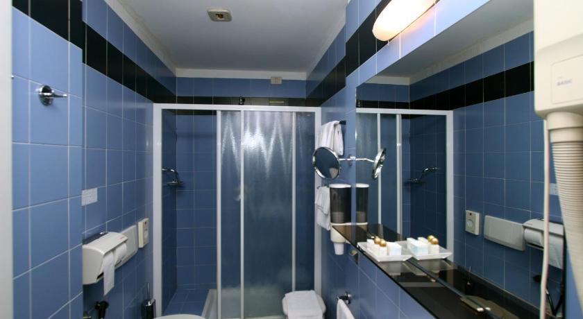 Standard háromszemélyes szoba (Standard Triple Room) fotója 14