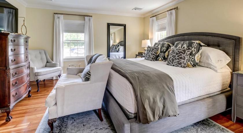 Stagecoach Inn photo