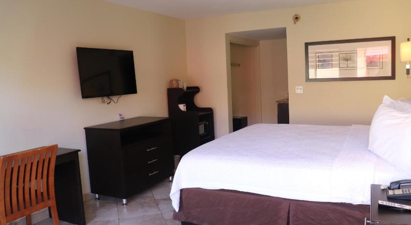 Curtis Inn & Suites photo