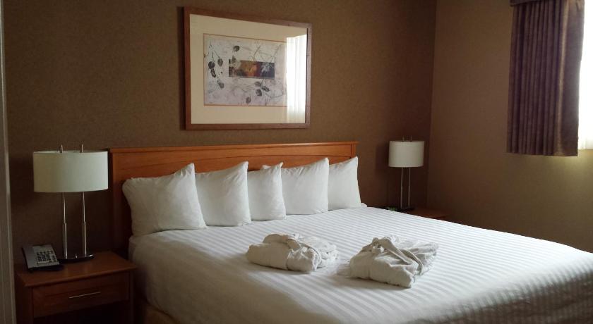 Days Inn & Suites by Wyndham West Edmonton