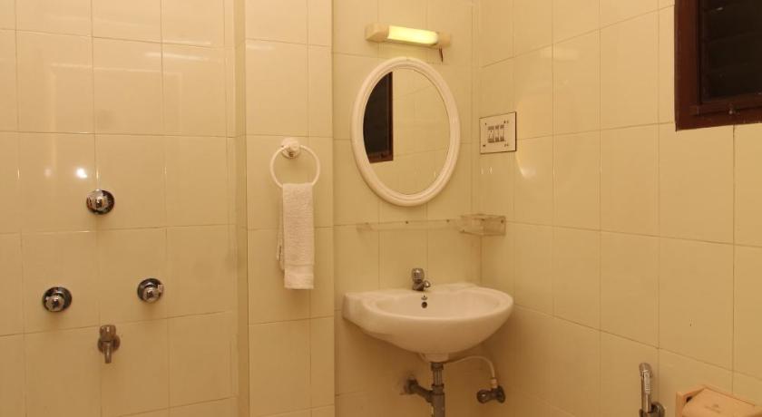 Hotel Saaket Residency - Hotel in Daba Gardens