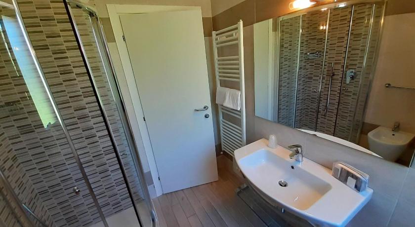 Image of Double or Twin Room with Mountain View 14