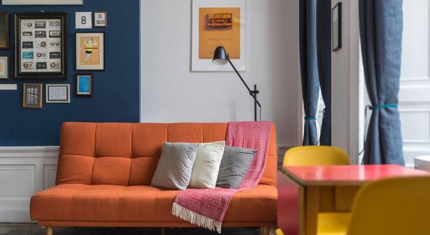 Newly refurbished city centre chic pad