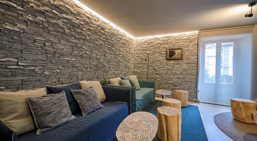 イサバ Hostal Lola Isaba 1つ星 ホテル 施設