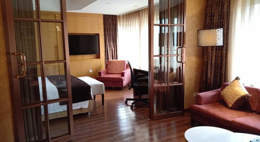 Image of Superior Suite King 1