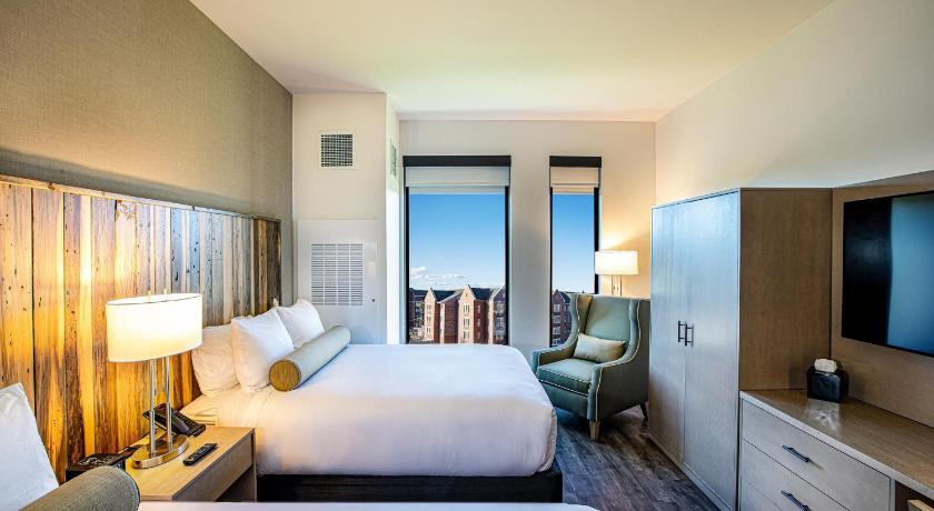 Hotel Maverick photo