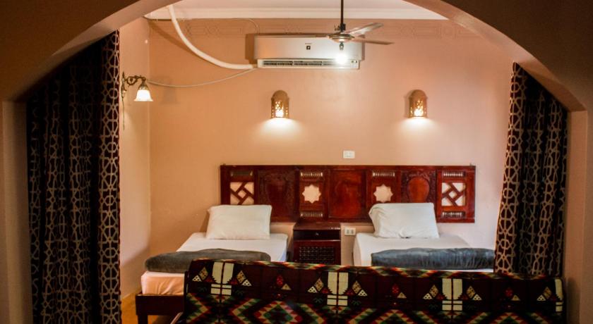 Image of Front Sea View Suite 6
