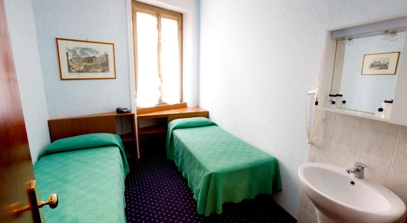 Adriatic Hotel photo