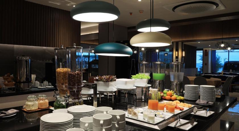 Fortune Saeng Chan Beach Hotel Rayong - image 24