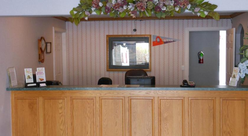 Economy Inn & Suites photo