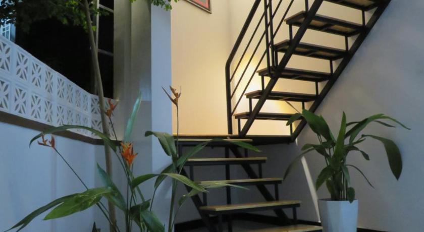 Robin House photo