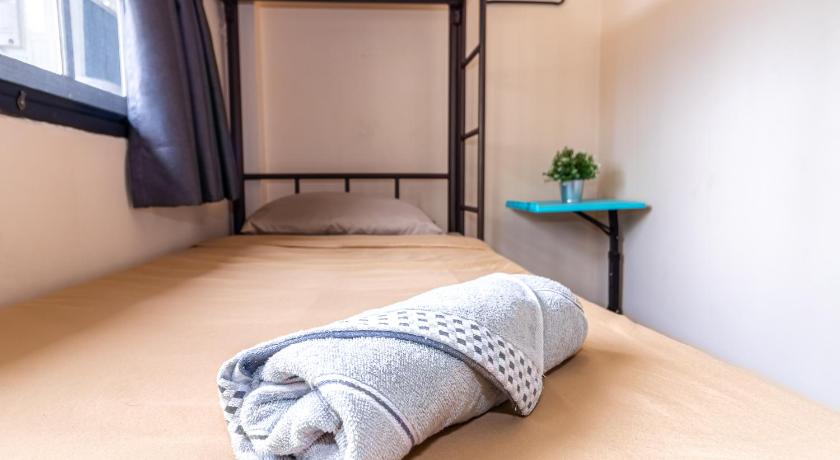 Snoozzze Hostel ใกล้รถไฟฟ้า ย่านบางรัก photo